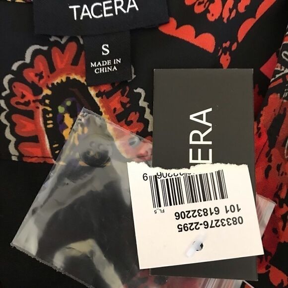 New Mixed Media Blouse Top! size small - Picture 2 of 4